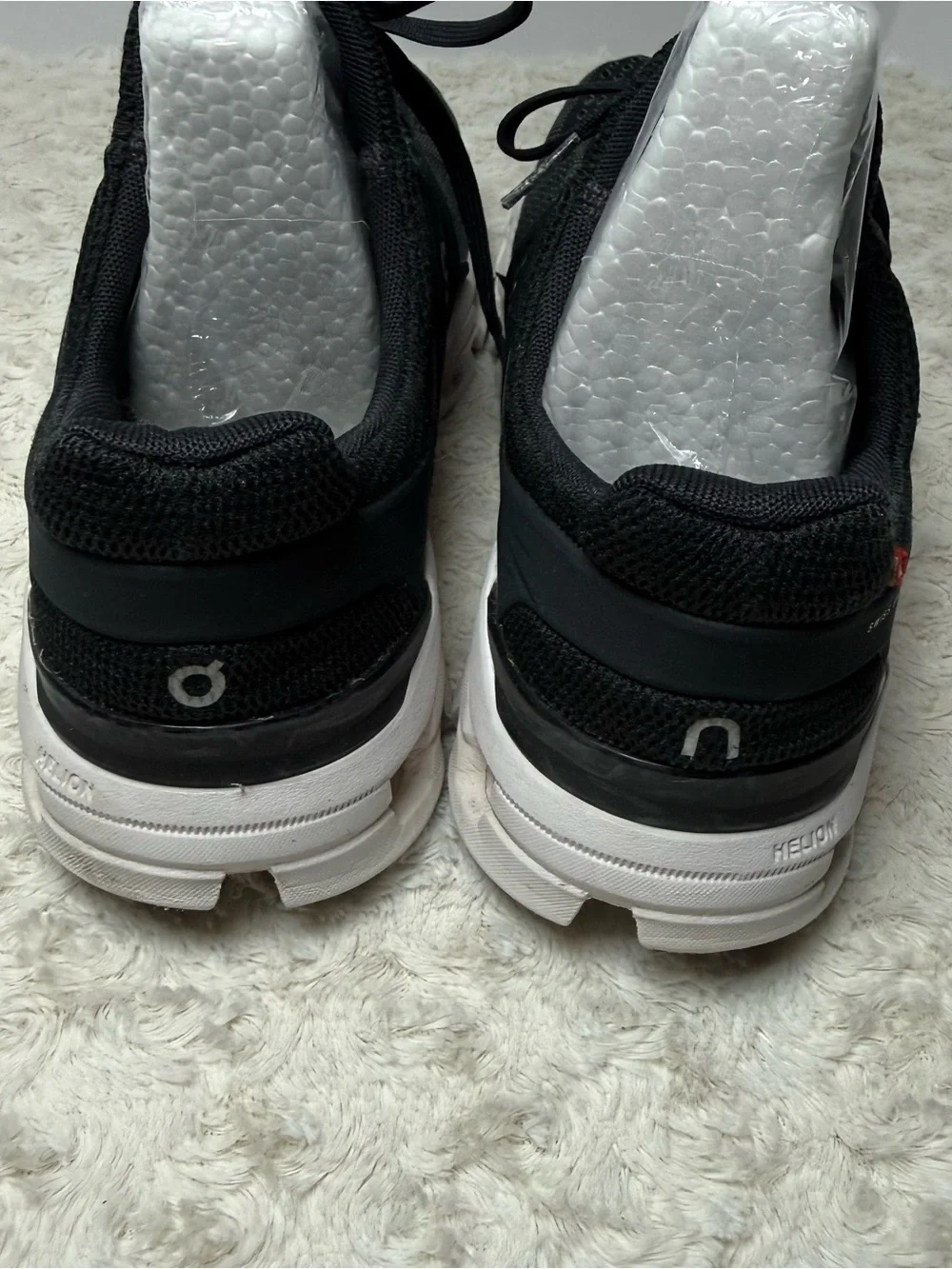 On Running Women's Athletic Shoes in Black and Gray
